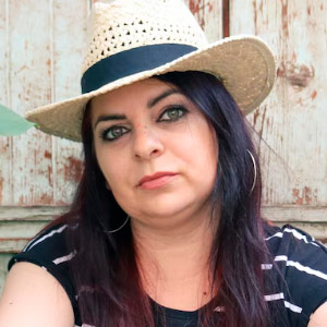 Patricia Molina - What Agents say about the Guardians of Humanity